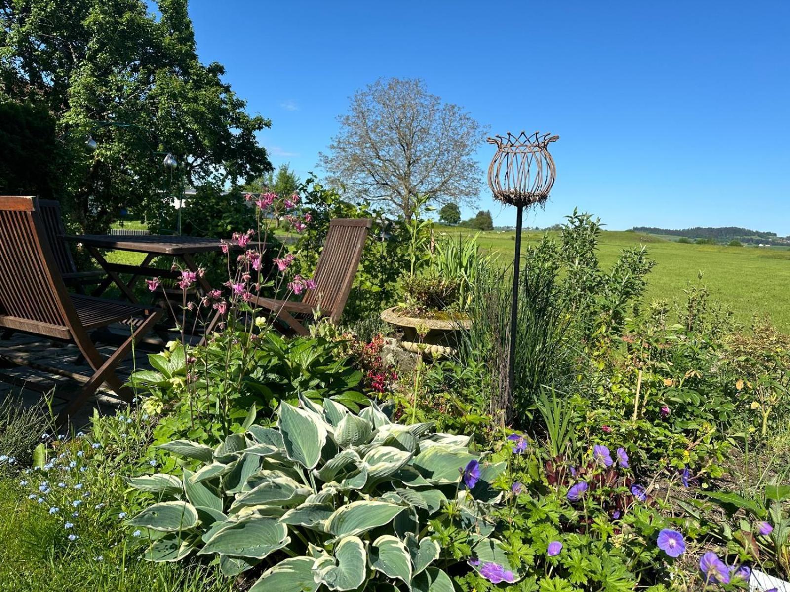 Das Blaue Haus - Ein Sommertraum Und Ein Wintermaerchen Weiler Simmerberg Bagian luar foto